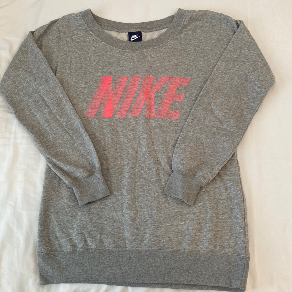 grey Nike crew neck